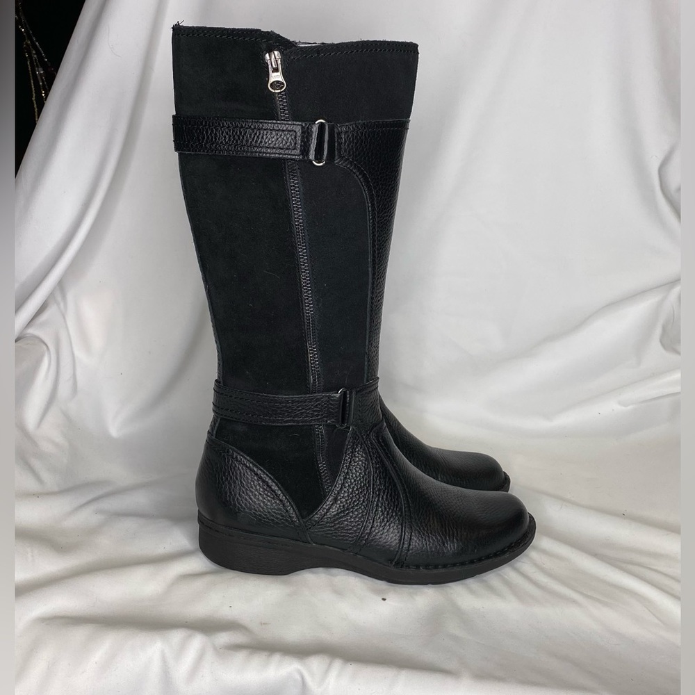 Clarks Collection Wistle sude leather boots size 9M
